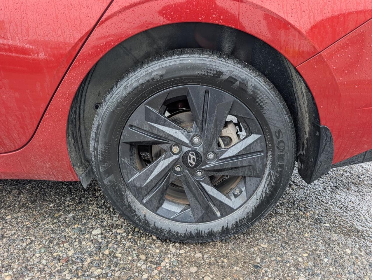 2022 Hyundai Elantra Preferred   CAMERA   LANE ASSIST   BLIND SPOT    H Photo