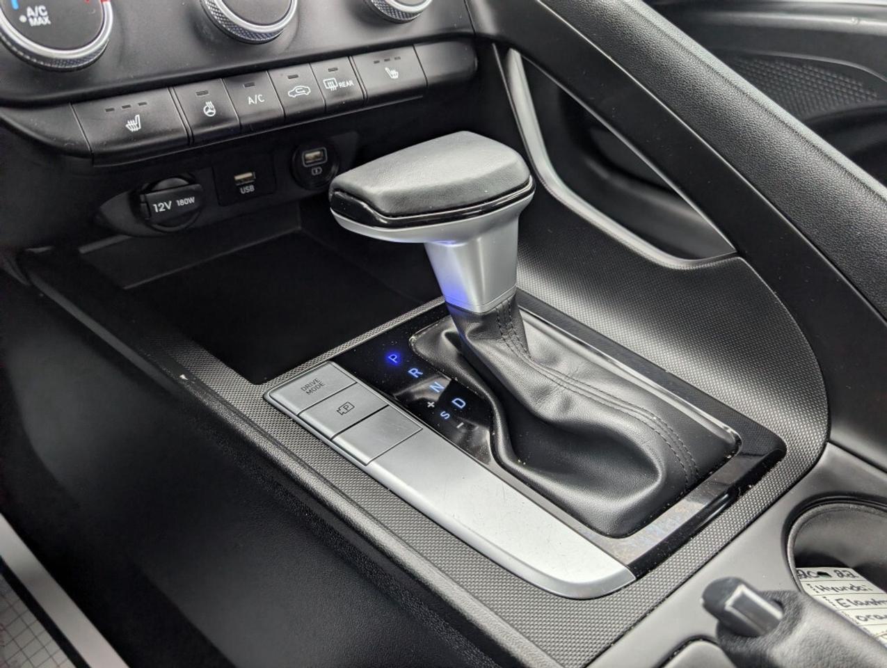 2022 Hyundai Elantra Preferred   CAMERA   LANE ASSIST   BLIND SPOT    H Photo