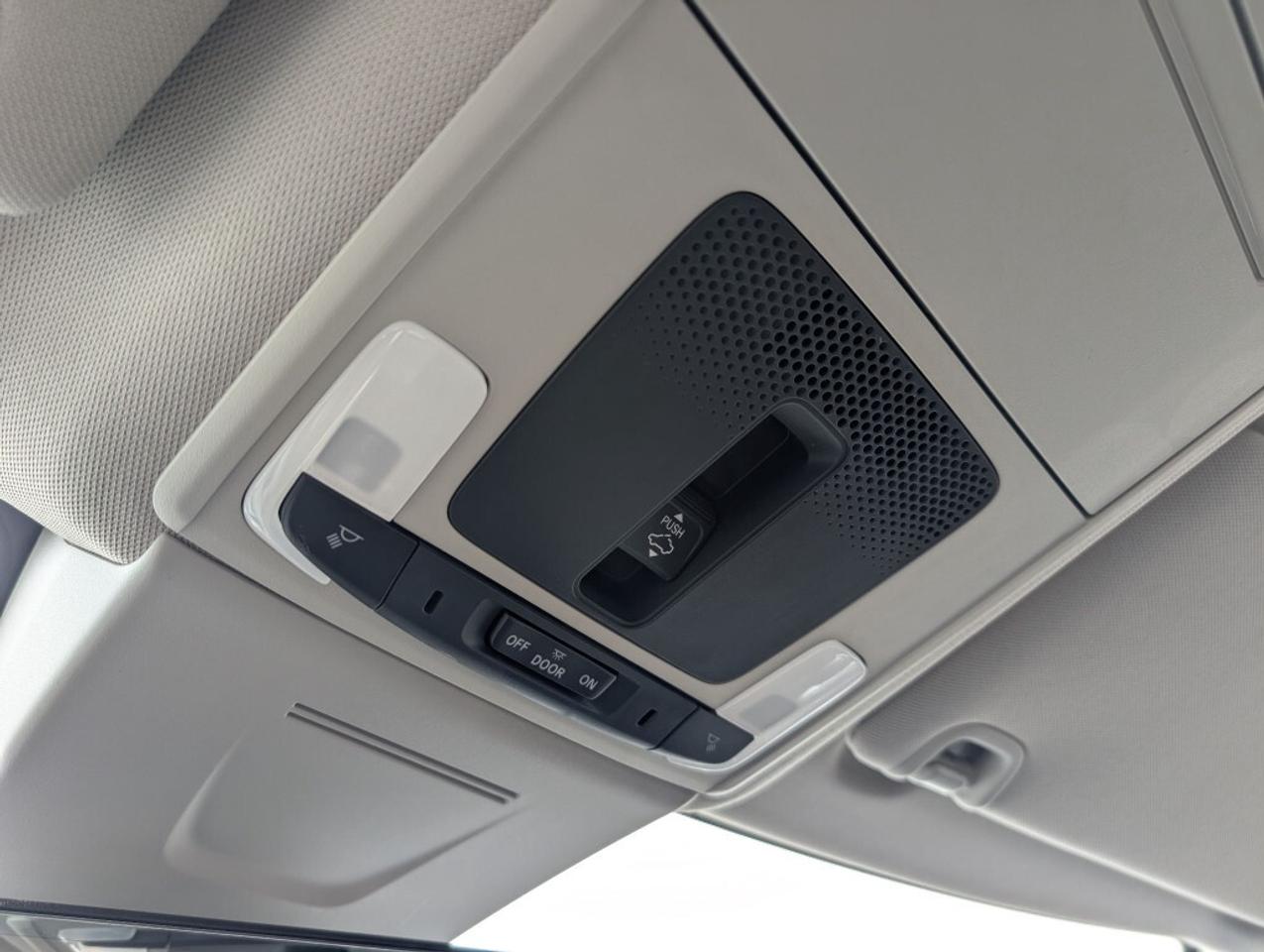 2022 Honda Civic Sedan Touring NAV LEATHER SUNROOF CAMERA Photo