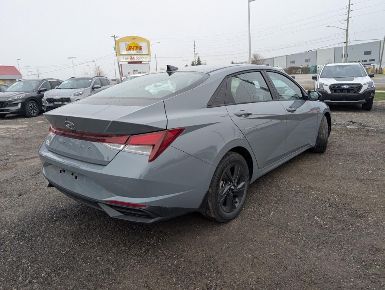 2022 Hyundai Elantra Preferred   CAMERA   LANE ASSIST   BLIND SPOT    H Photo