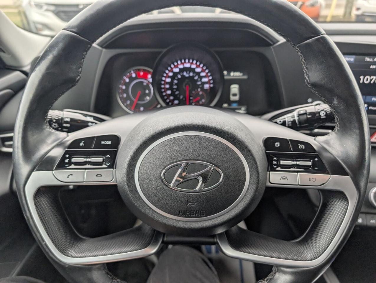 2022 Hyundai Elantra Preferred   CAMERA   LANE ASSIST   BLIND SPOT    H Photo