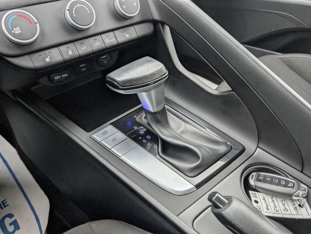 2022 Hyundai Elantra Preferred   CAMERA   LANE ASSIST   BLIND SPOT    H Photo