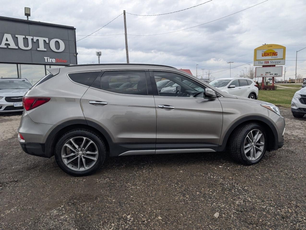 2017 Hyundai Santa Fe Sport Limited AWD   NAV   LEATHER   PANOROOF   CAMERA Photo4