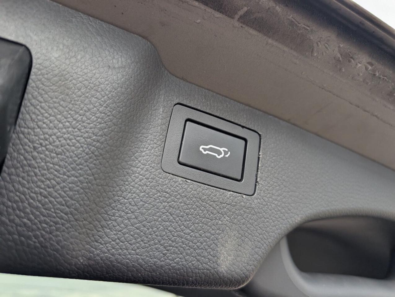 2017 Hyundai Santa Fe Sport Limited AWD   NAV   LEATHER   PANOROOF   CAMERA Photo