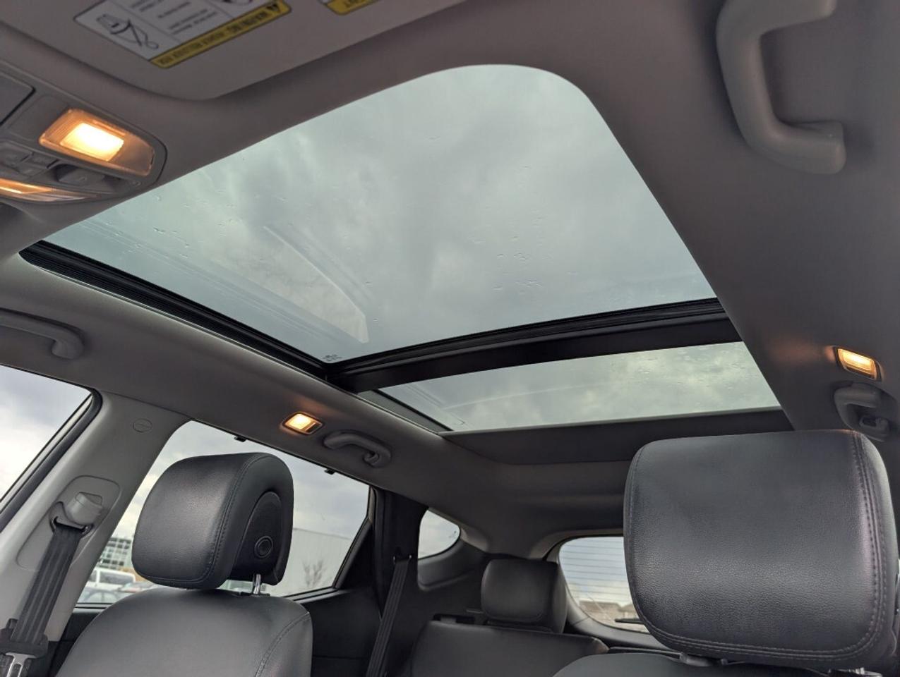 2017 Hyundai Santa Fe Sport Limited AWD   NAV   LEATHER   PANOROOF   CAMERA Photo