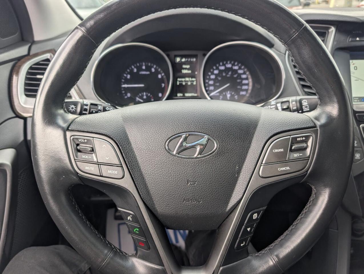 2017 Hyundai Santa Fe Sport Limited AWD   NAV   LEATHER   PANOROOF   CAMERA Photo