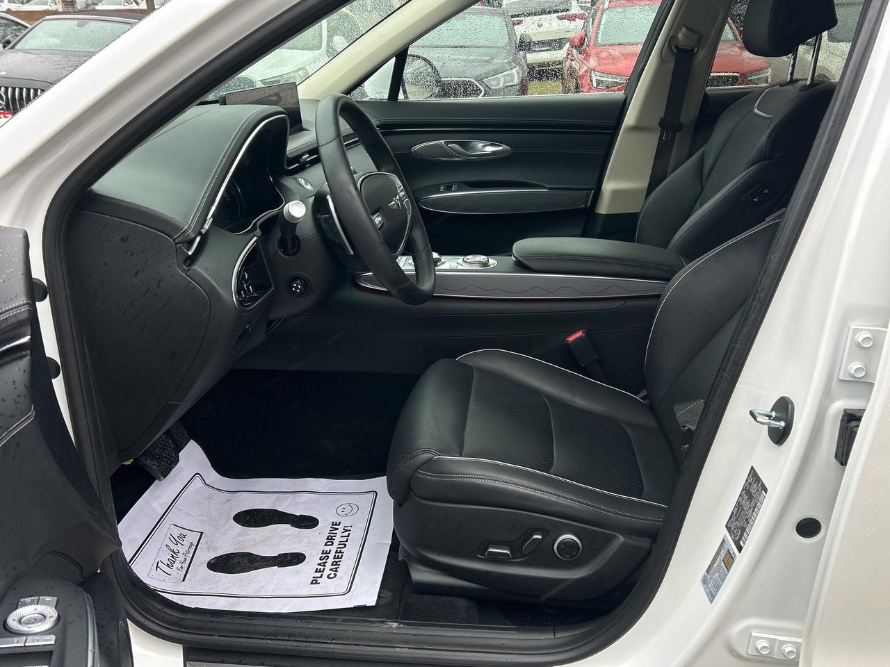 2025 Genesis GV70 2.5 ADVANCED PLUS, PANO,HEADS UP DISPLAY & 360 CAM Photo