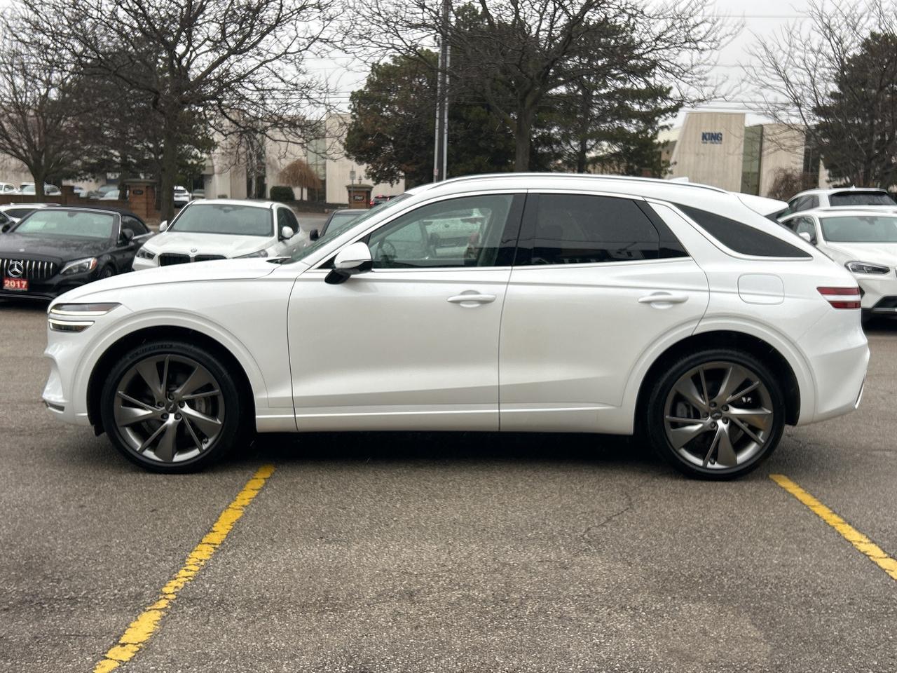 2025 Genesis GV70 2.5 ADVANCED PLUS, PANO,HEADS UP DISPLAY & 360 CAM Photo