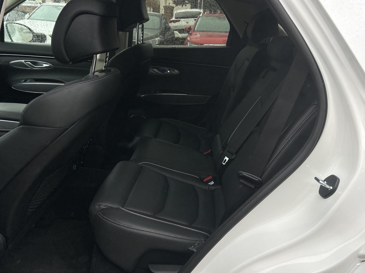 2025 Genesis GV70 2.5 ADVANCED PLUS, PANO,HEADS UP DISPLAY & 360 CAM Photo