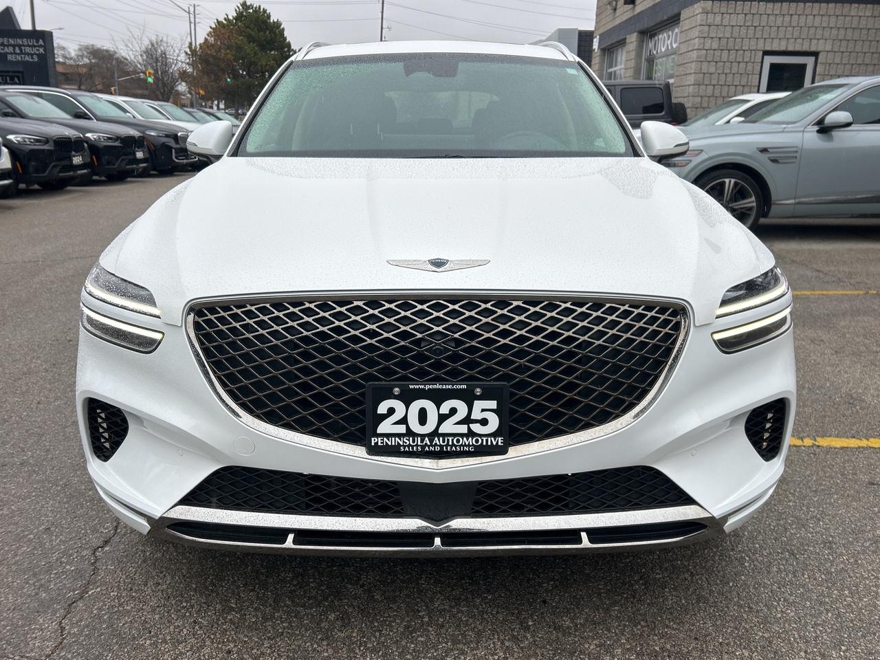 2025 Genesis GV70 2.5 ADVANCED PLUS, PANO,HEADS UP DISPLAY & 360 CAM Photo