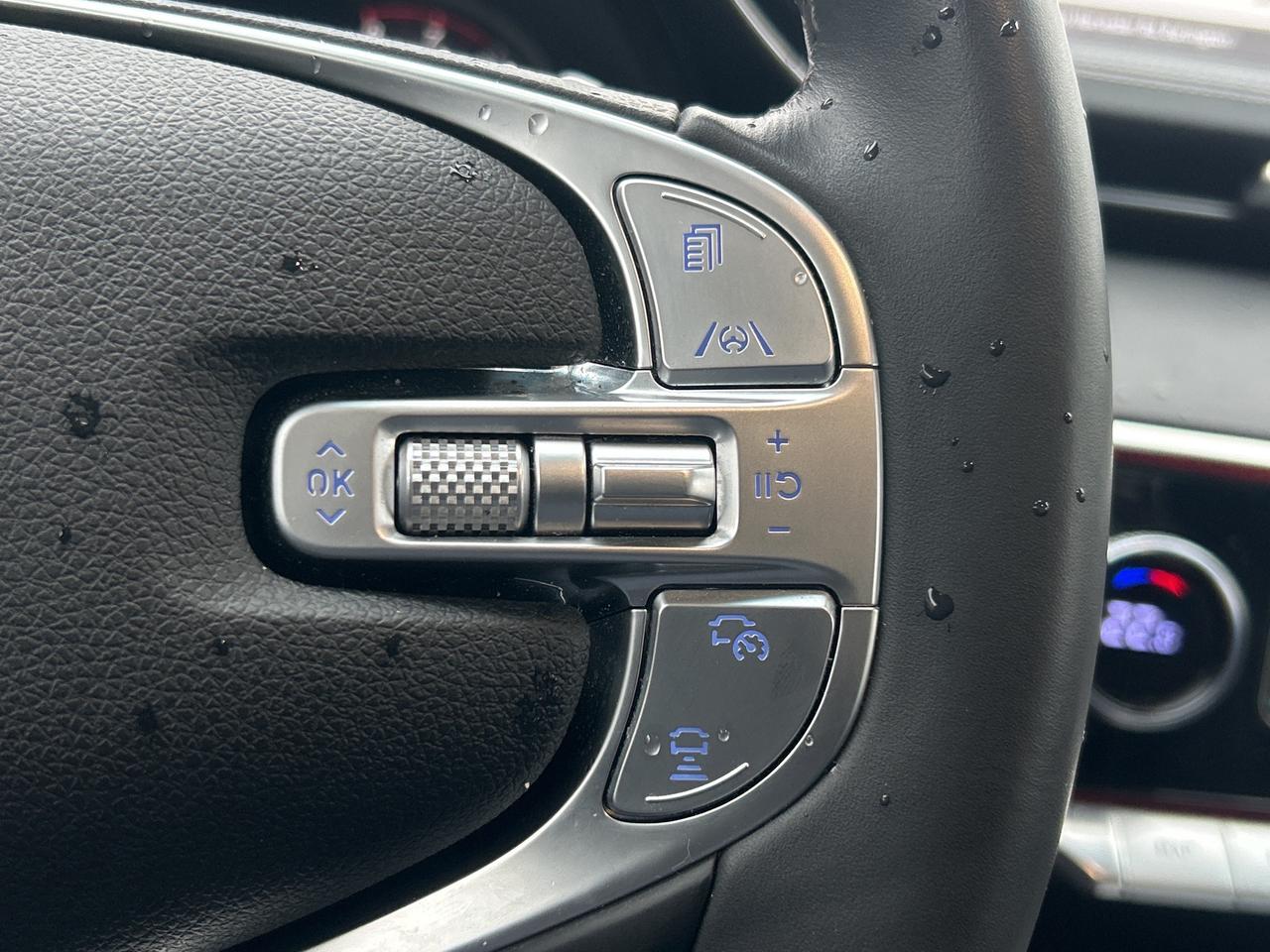 2025 Genesis GV70 2.5 ADVANCED PLUS, PANO,HEADS UP DISPLAY & 360 CAM Photo