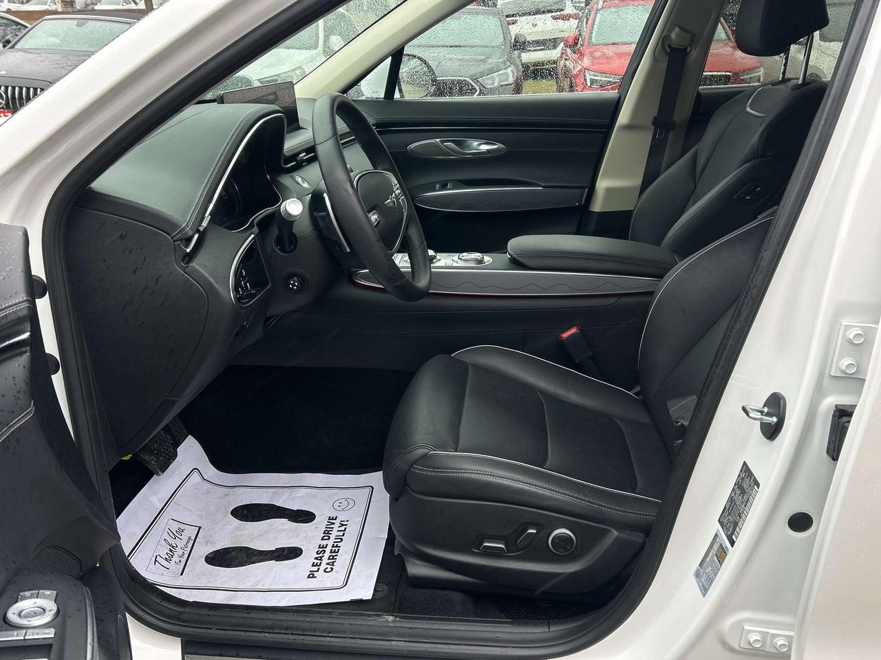 2025 Genesis GV70 2.5 ADVANCED PLUS, PANO,HEADS UP DISPLAY & 360 CAM Photo3