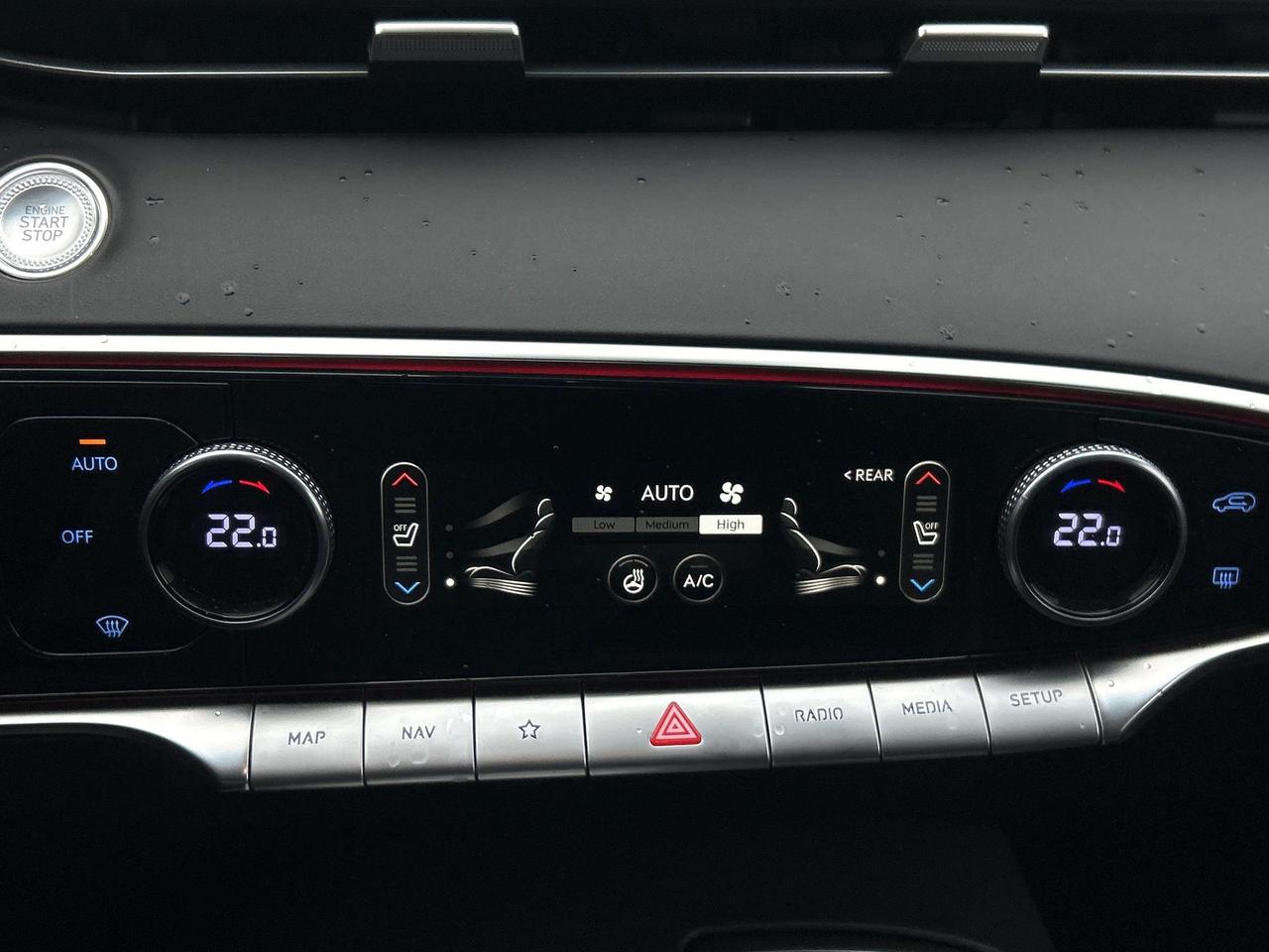 2025 Genesis GV70 2.5 ADVANCED PLUS, PANO,HEADS UP DISPLAY & 360 CAM Photo