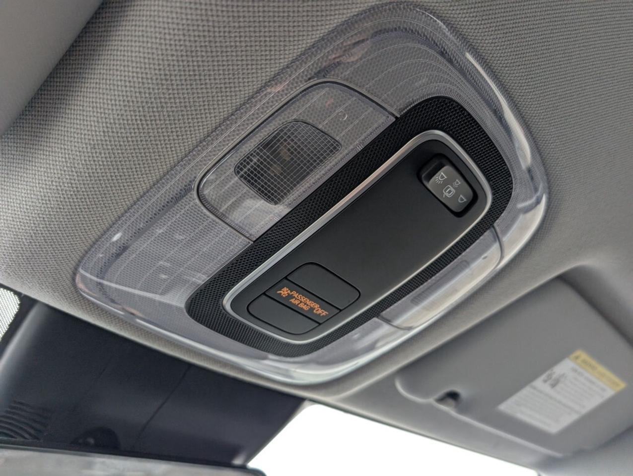 2023 Hyundai Elantra Preferred   CAMERA   HTD SEATS   CARPLAY Photo
