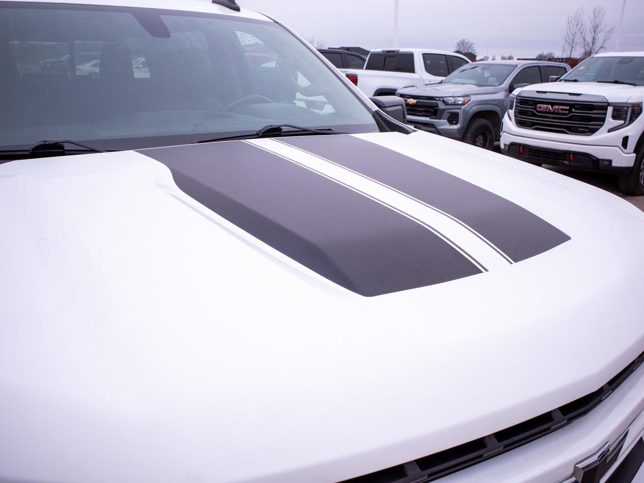 2020 Chevrolet Silverado 1500 RST - Keyless Start   Cloth Seats Photo