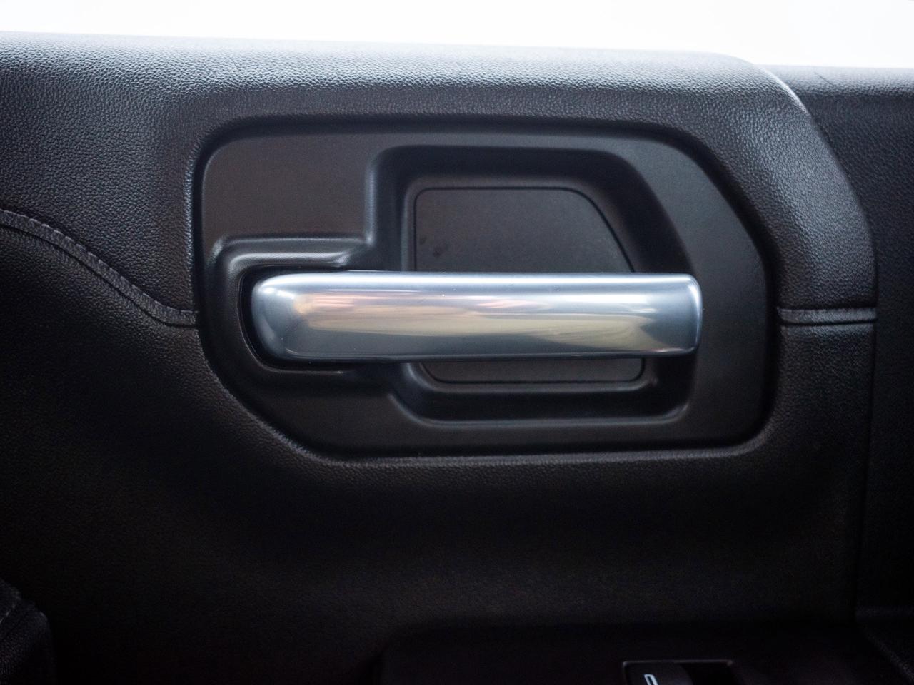 2020 Chevrolet Silverado 1500 RST - Keyless Start   Cloth Seats Photo