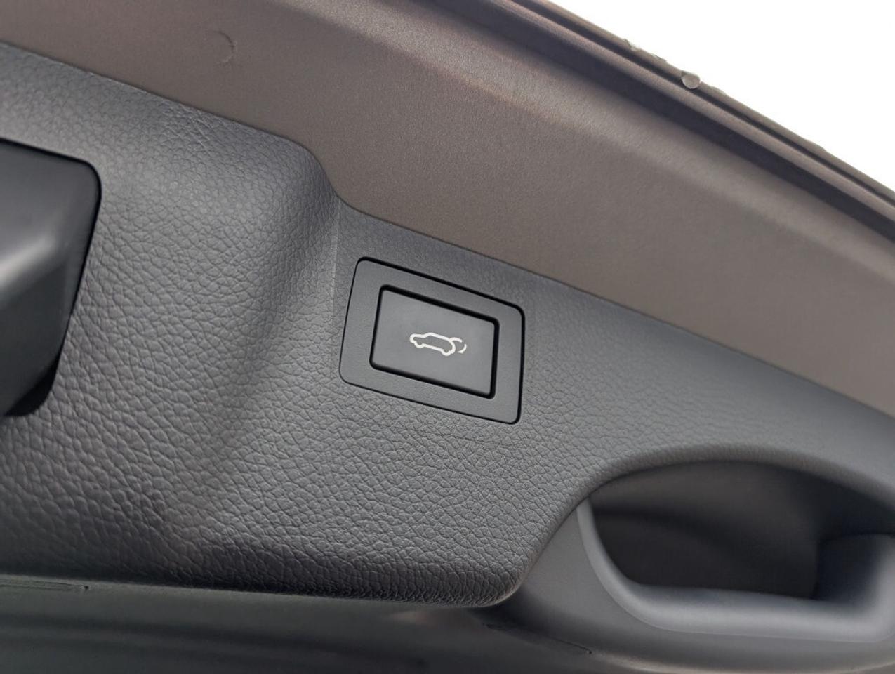 2017 Hyundai Santa Fe Sport Ultimate AWD   NAV   LEATHER   PANOROOF   CAMERA Photo