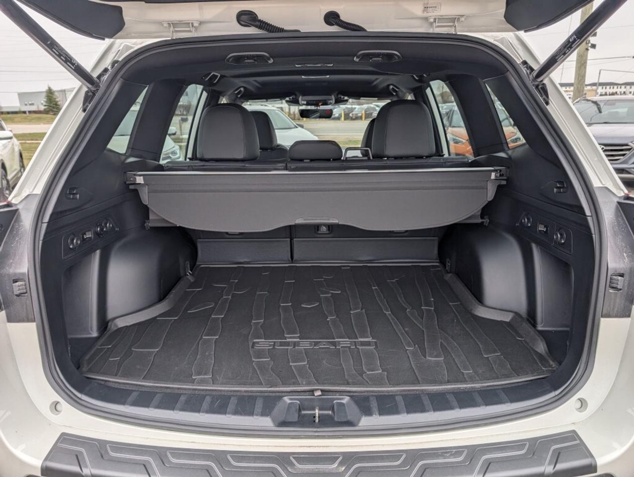 2023 Subaru Forester Wilderness  LEATHER PANOROOF CAMERA BLIND SPOT Photo