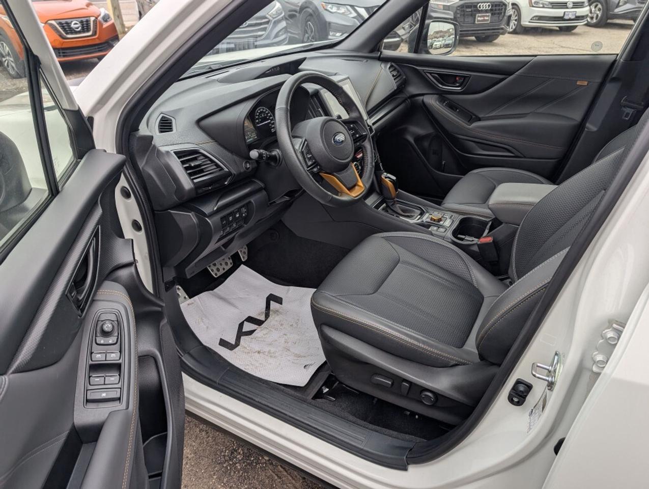 2023 Subaru Forester Wilderness  LEATHER PANOROOF CAMERA BLIND SPOT Photo