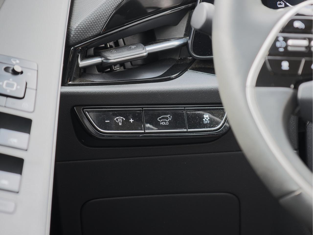 2023 Kia Niro EV Limited   Leather   Pwr Liftgate   Premium Sound Photo