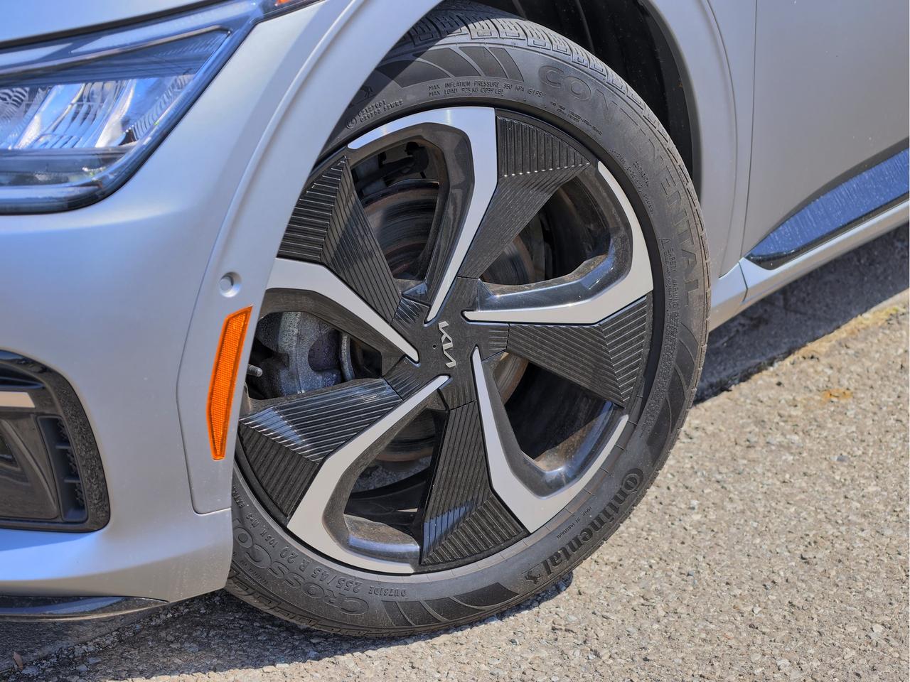 2022 Kia EV6 AWD Long Range w-GT-Line Pkg 2 Photo
