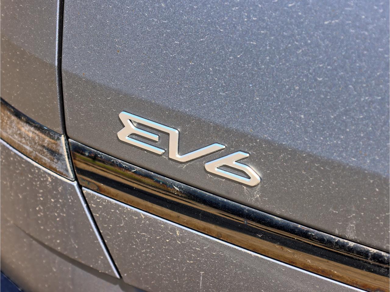 2022 Kia EV6 AWD Long Range w-GT-Line Pkg 2 Photo