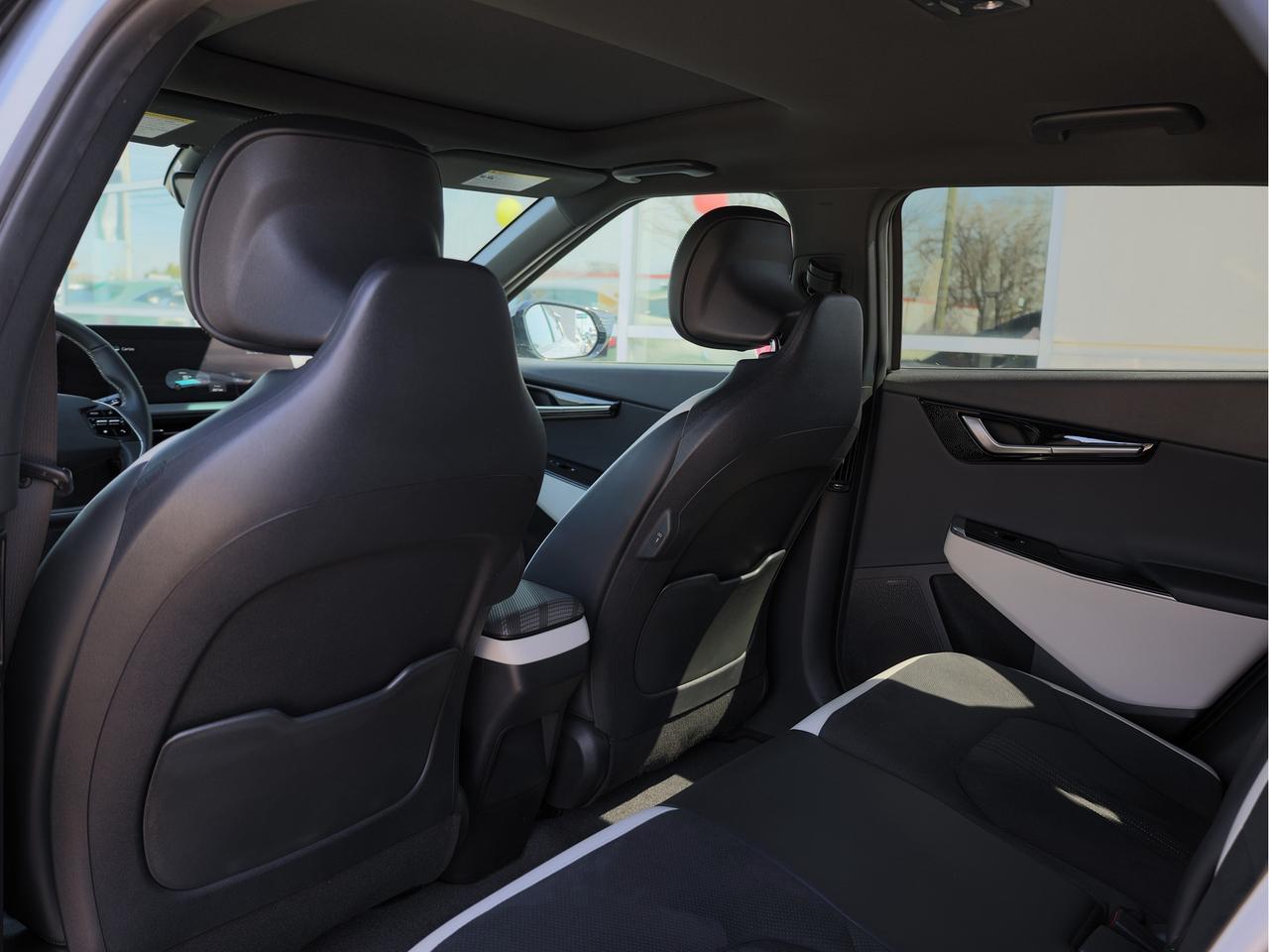 2022 Kia EV6 AWD Long Range w-GT-Line Pkg 2 Photo