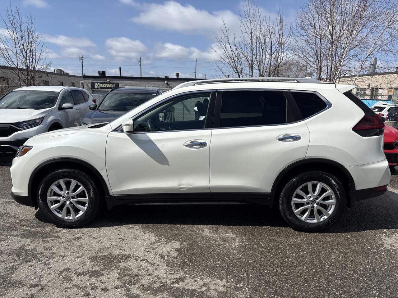 2019 Nissan Rogue SV Photo