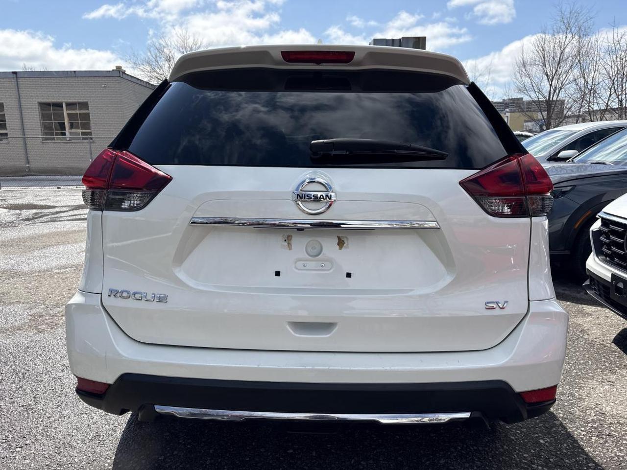 2019 Nissan Rogue SV Photo