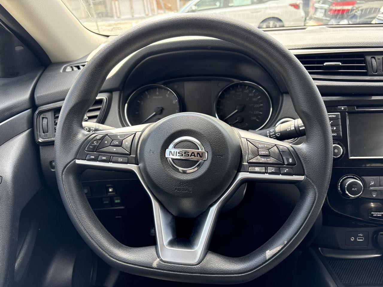 2019 Nissan Rogue SV Photo