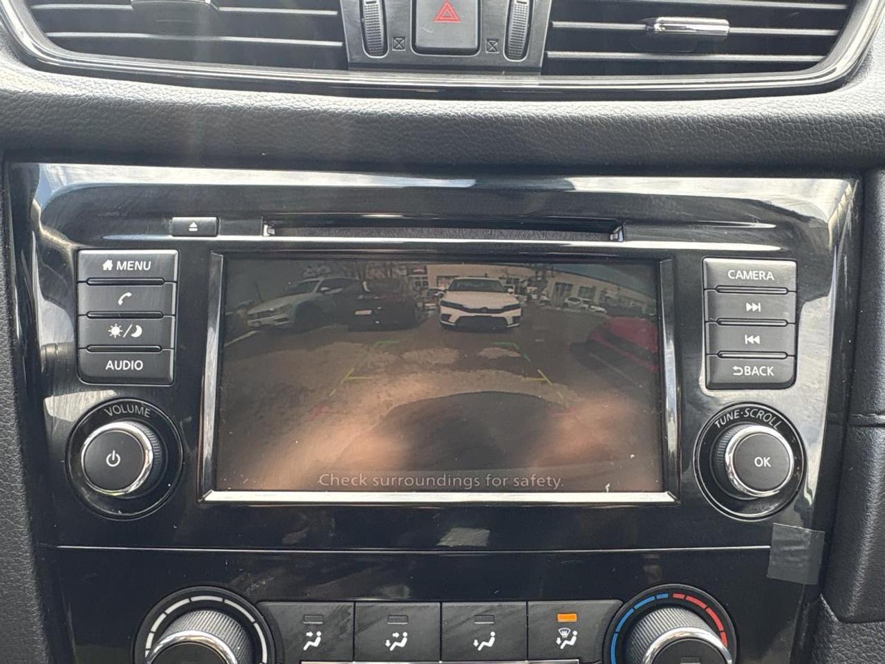 2019 Nissan Rogue SV Photo