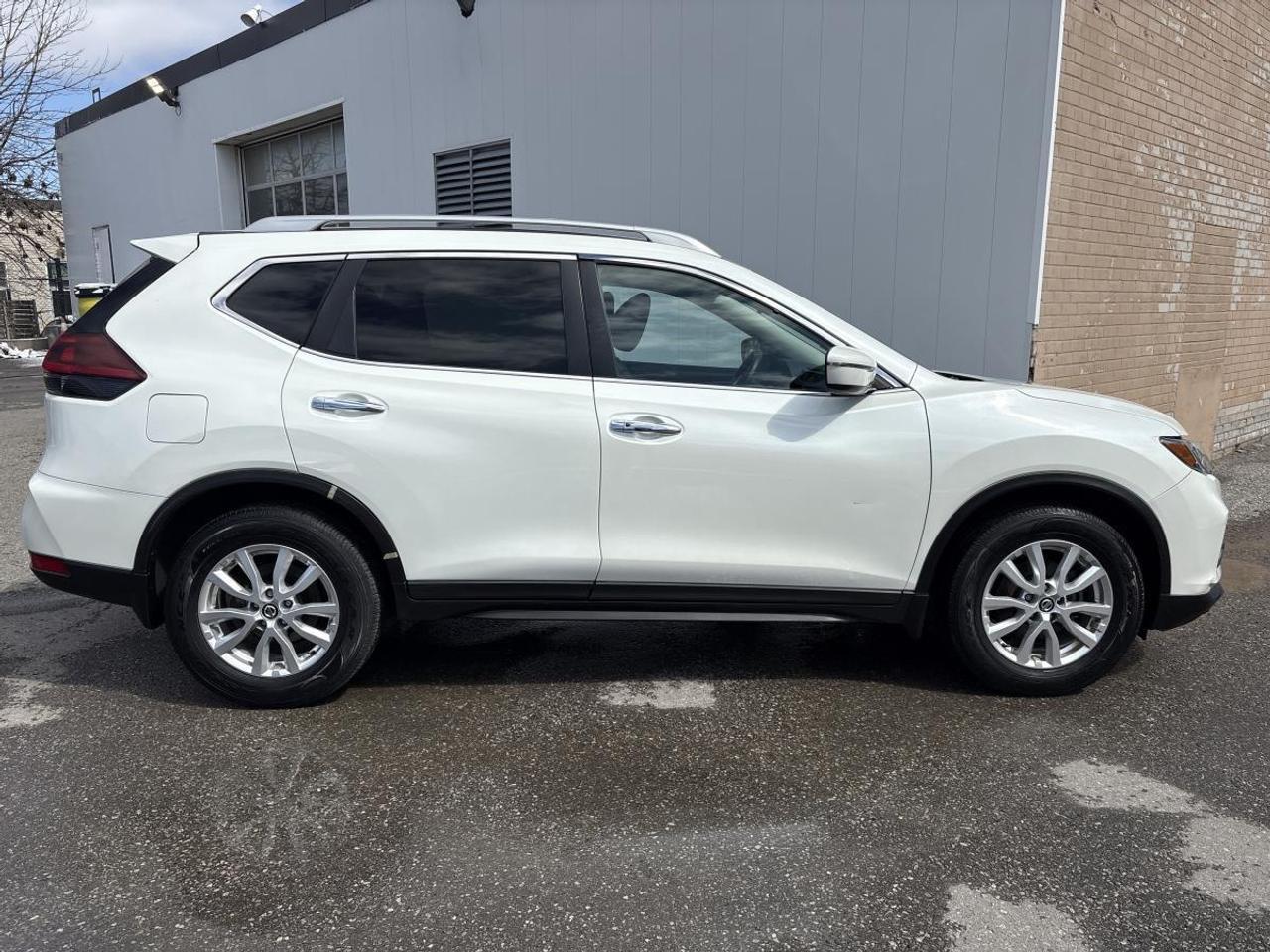 2019 Nissan Rogue SV Photo