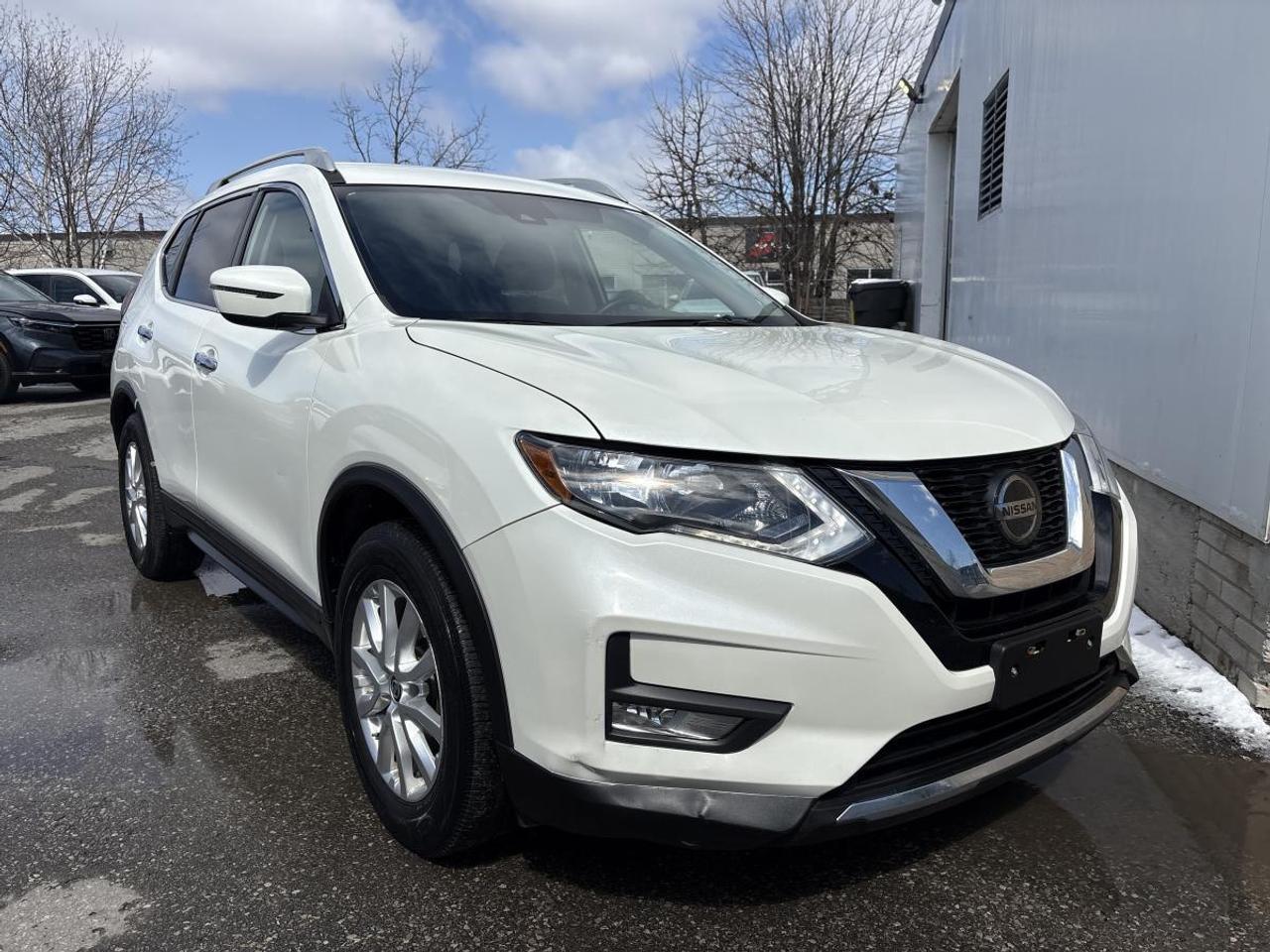 2019 Nissan Rogue SV Photo