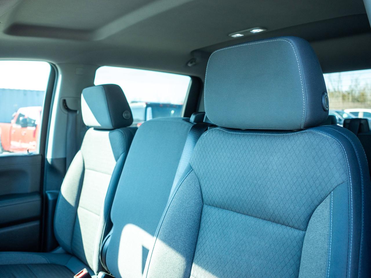 2019 Chevrolet Silverado 1500 RST - Keyless Entry   Tow Hooks Photo