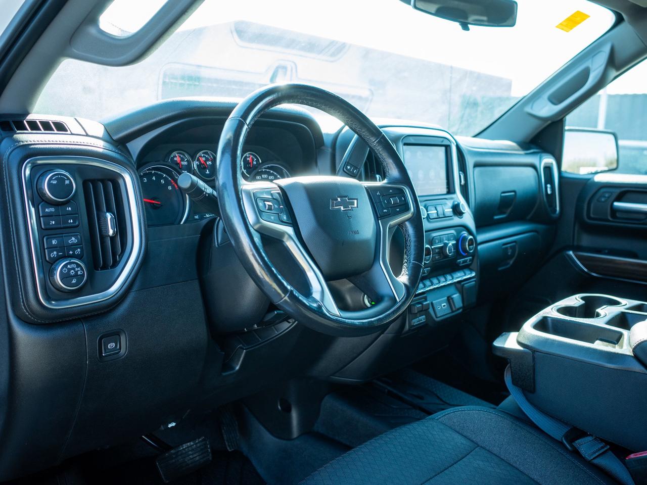2019 Chevrolet Silverado 1500 RST - Keyless Entry   Tow Hooks Photo
