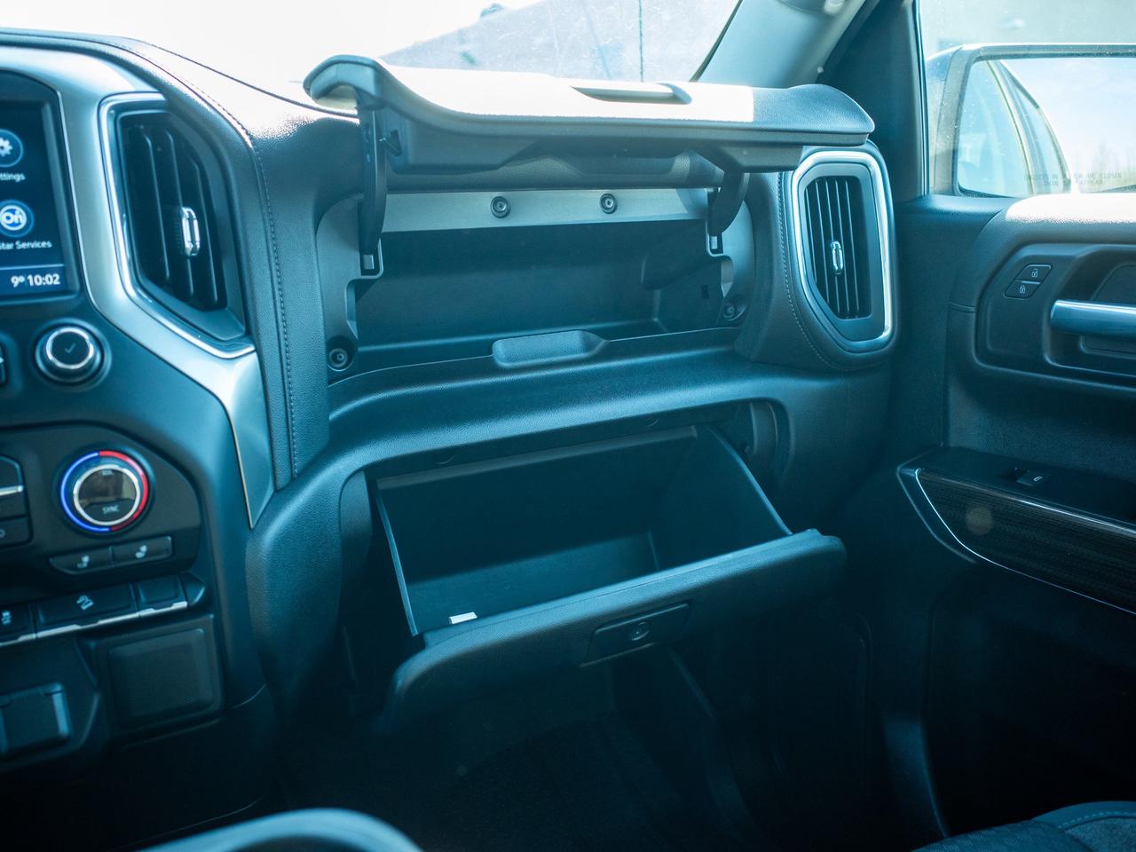 2019 Chevrolet Silverado 1500 RST - Keyless Entry   Tow Hooks Photo