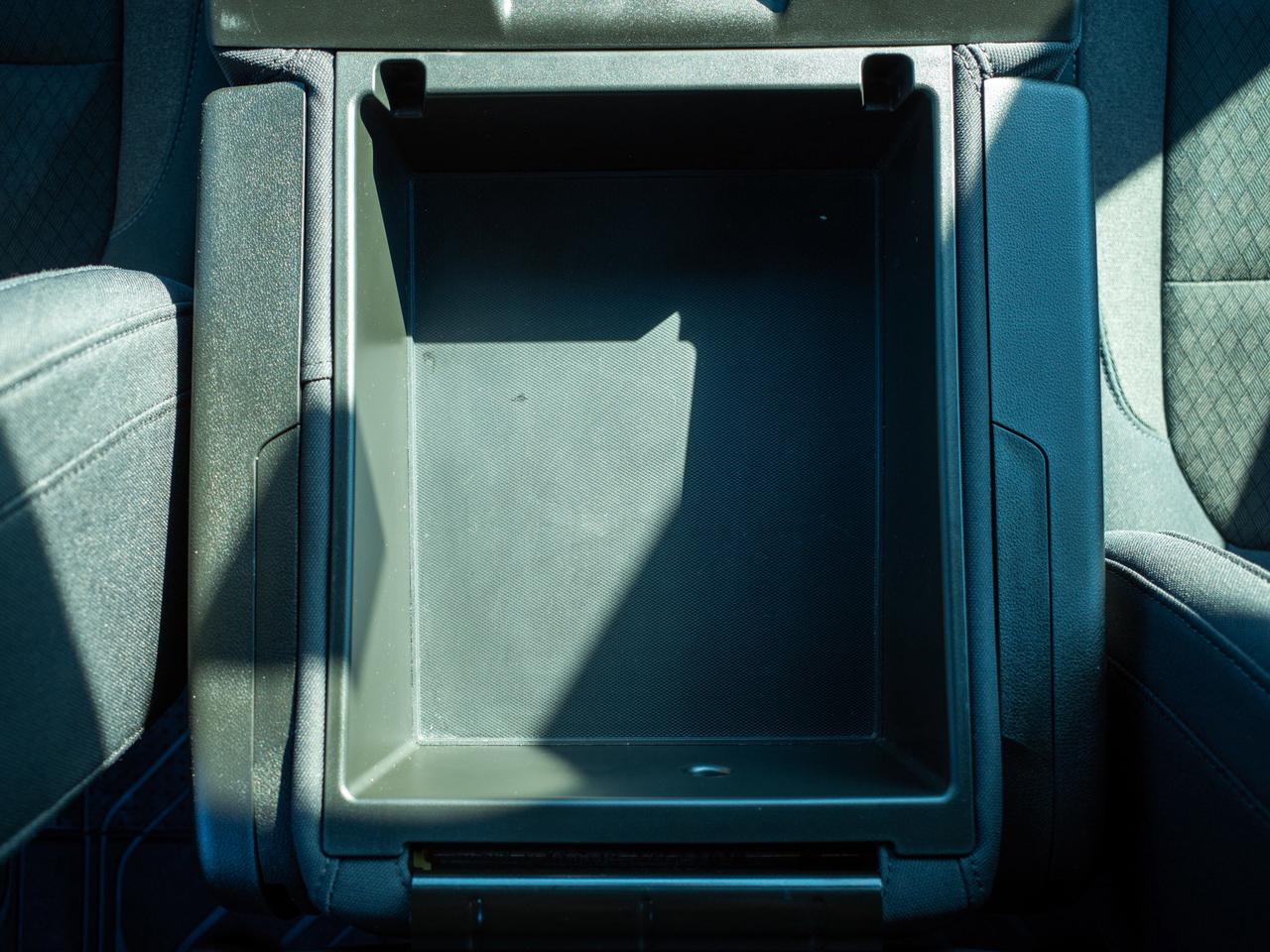 2019 Chevrolet Silverado 1500 RST - Keyless Entry   Tow Hooks Photo
