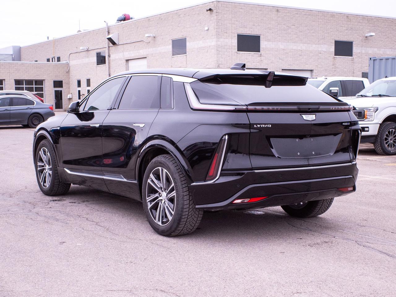 2023 Cadillac LYRIQ RWD Luxury - Rain Sensing Wipers   Hands Free Lift Photo