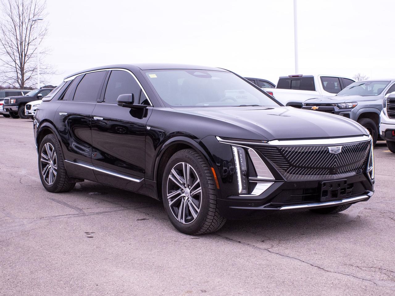 2023 Cadillac LYRIQ RWD Luxury - Rain Sensing Wipers   Hands Free Lift Photo