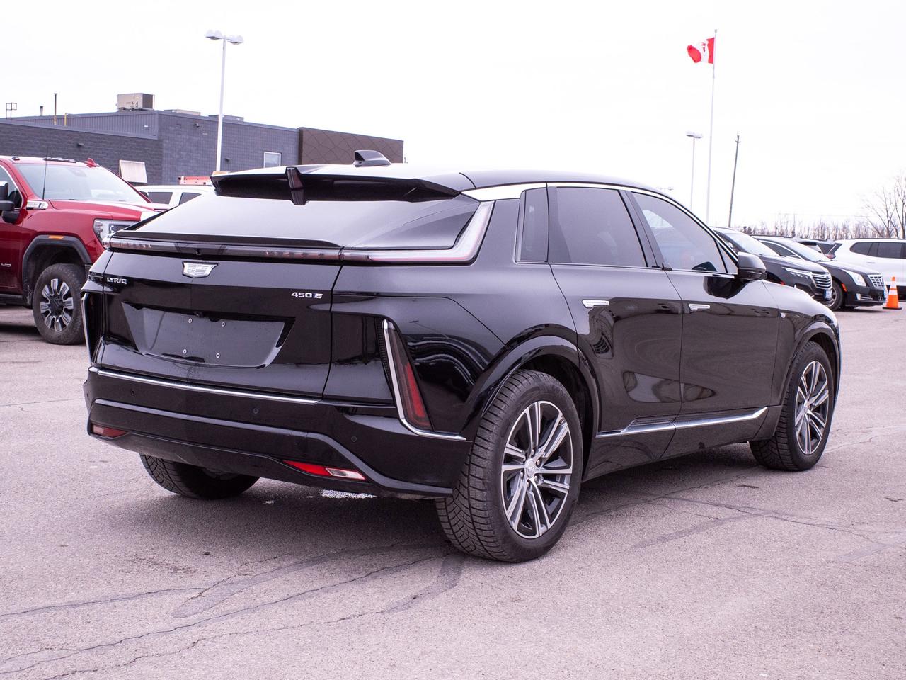 2023 Cadillac LYRIQ RWD Luxury - Rain Sensing Wipers   Hands Free Lift Photo