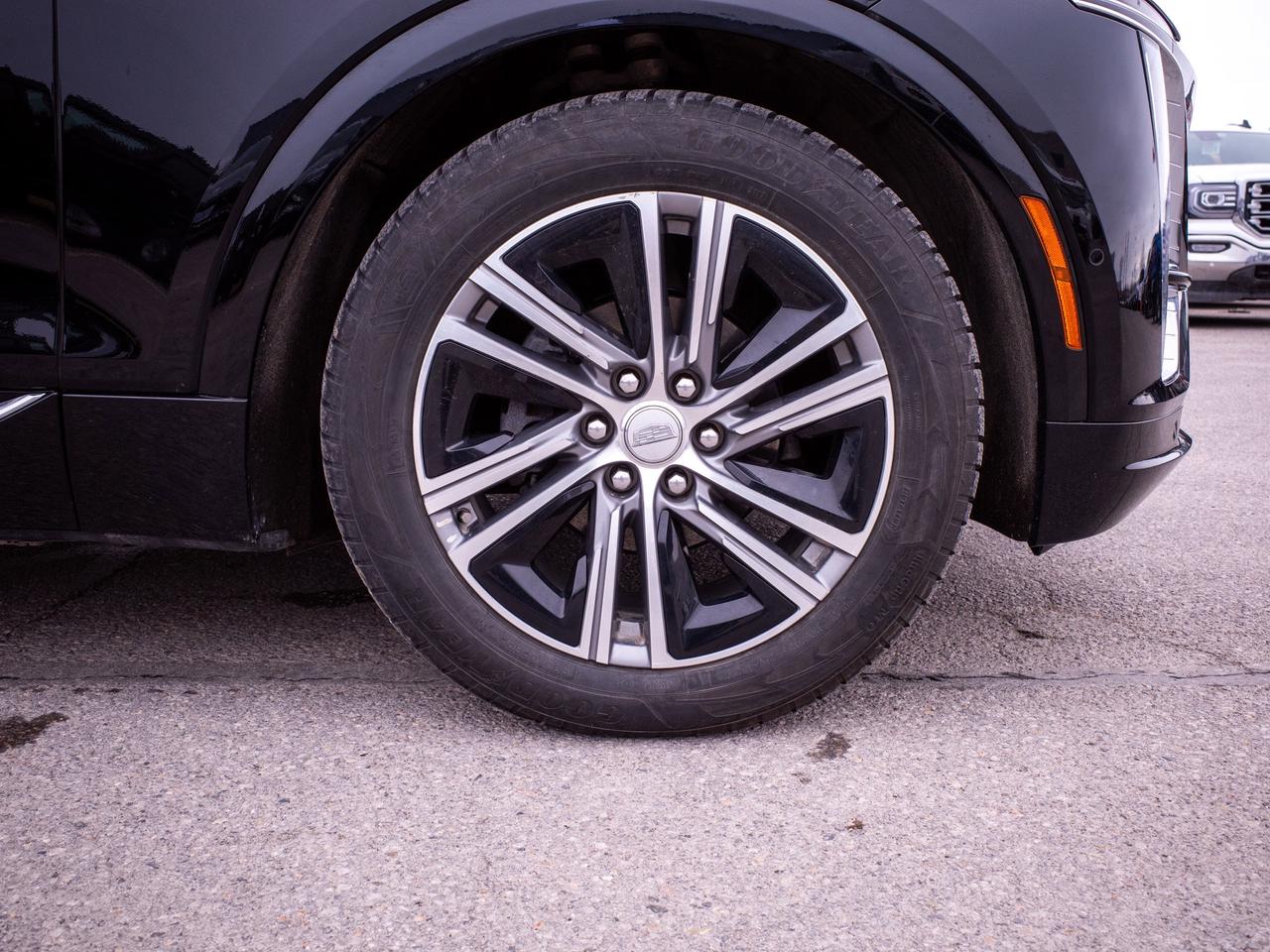 2023 Cadillac LYRIQ RWD Luxury - Rain Sensing Wipers   Hands Free Lift Photo