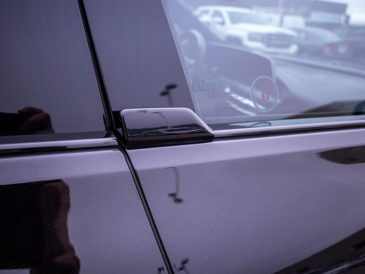 2023 Cadillac LYRIQ RWD Luxury - Rain Sensing Wipers   Hands Free Lift Photo