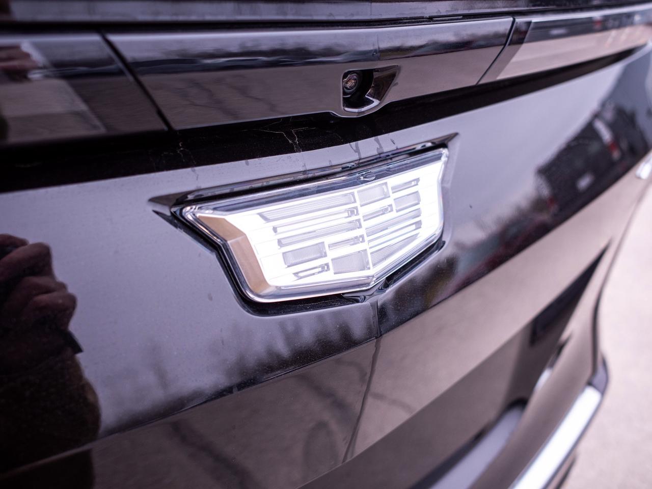 2023 Cadillac LYRIQ RWD Luxury - Rain Sensing Wipers   Hands Free Lift Photo