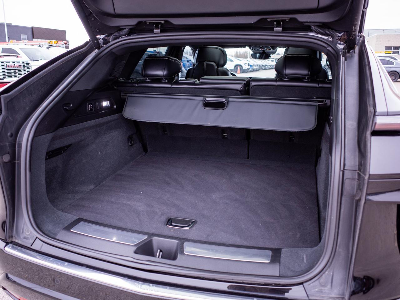 2023 Cadillac LYRIQ RWD Luxury - Rain Sensing Wipers   Hands Free Lift Photo