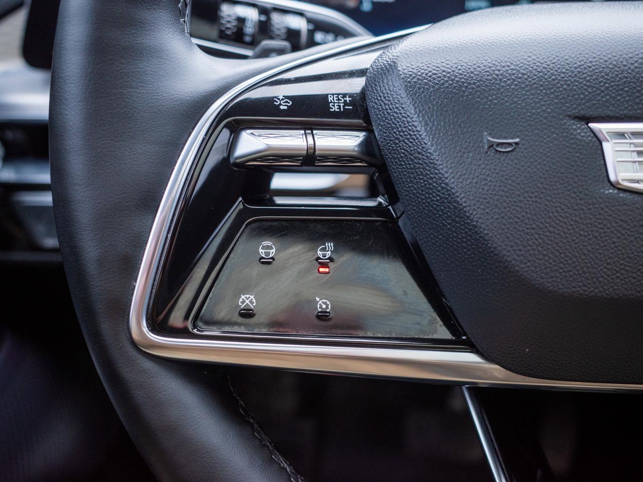 2023 Cadillac LYRIQ RWD Luxury - Rain Sensing Wipers   Hands Free Lift Photo