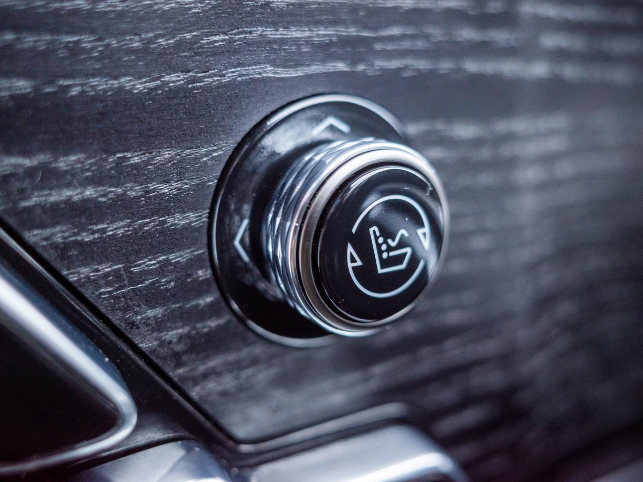 2023 Cadillac LYRIQ RWD Luxury - Rain Sensing Wipers   Hands Free Lift Photo