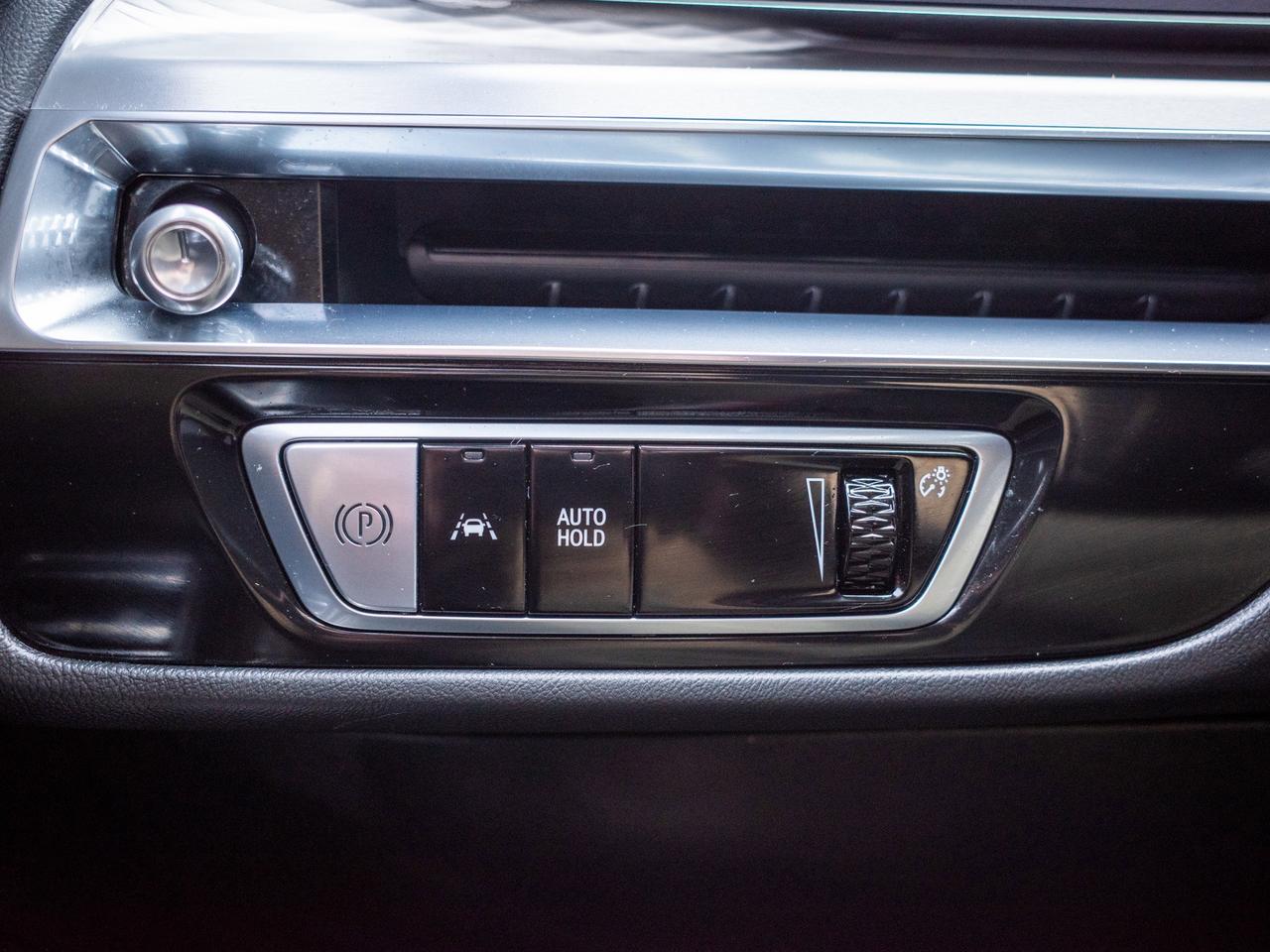 2023 Cadillac LYRIQ RWD Luxury - Rain Sensing Wipers   Hands Free Lift Photo