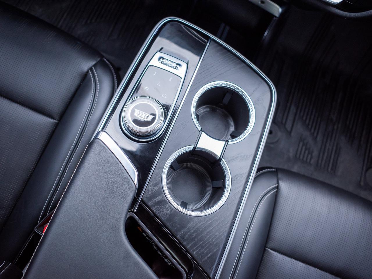 2023 Cadillac LYRIQ RWD Luxury - Rain Sensing Wipers   Hands Free Lift Photo