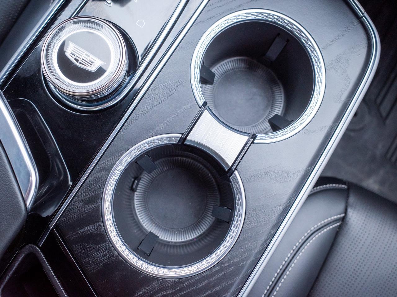 2023 Cadillac LYRIQ RWD Luxury - Rain Sensing Wipers   Hands Free Lift Photo