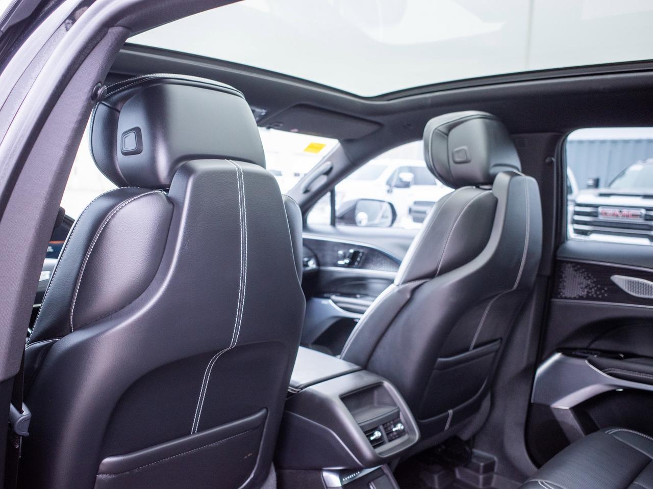 2023 Cadillac LYRIQ RWD Luxury - Rain Sensing Wipers   Hands Free Lift Photo